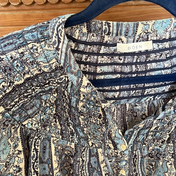 Doen Blue Button Down - Picture 2 of 2